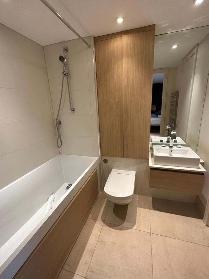Gunwharf Quays Harbour Apartments Портцмаус Экстерьер фото