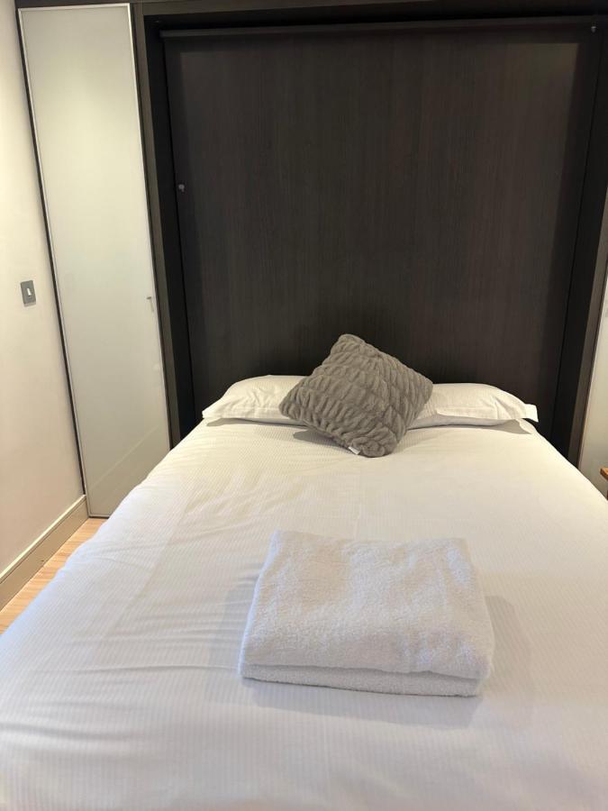 Gunwharf Quays Harbour Apartments Портцмаус Экстерьер фото