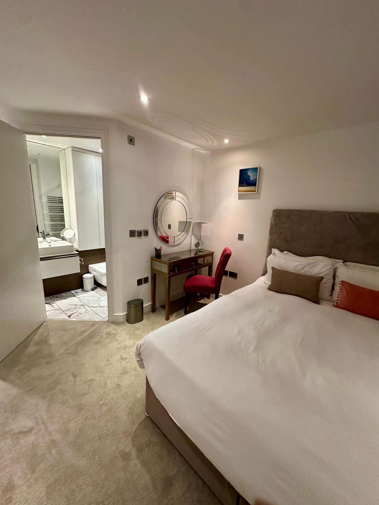 Gunwharf Quays Harbour Apartments Портцмаус Экстерьер фото