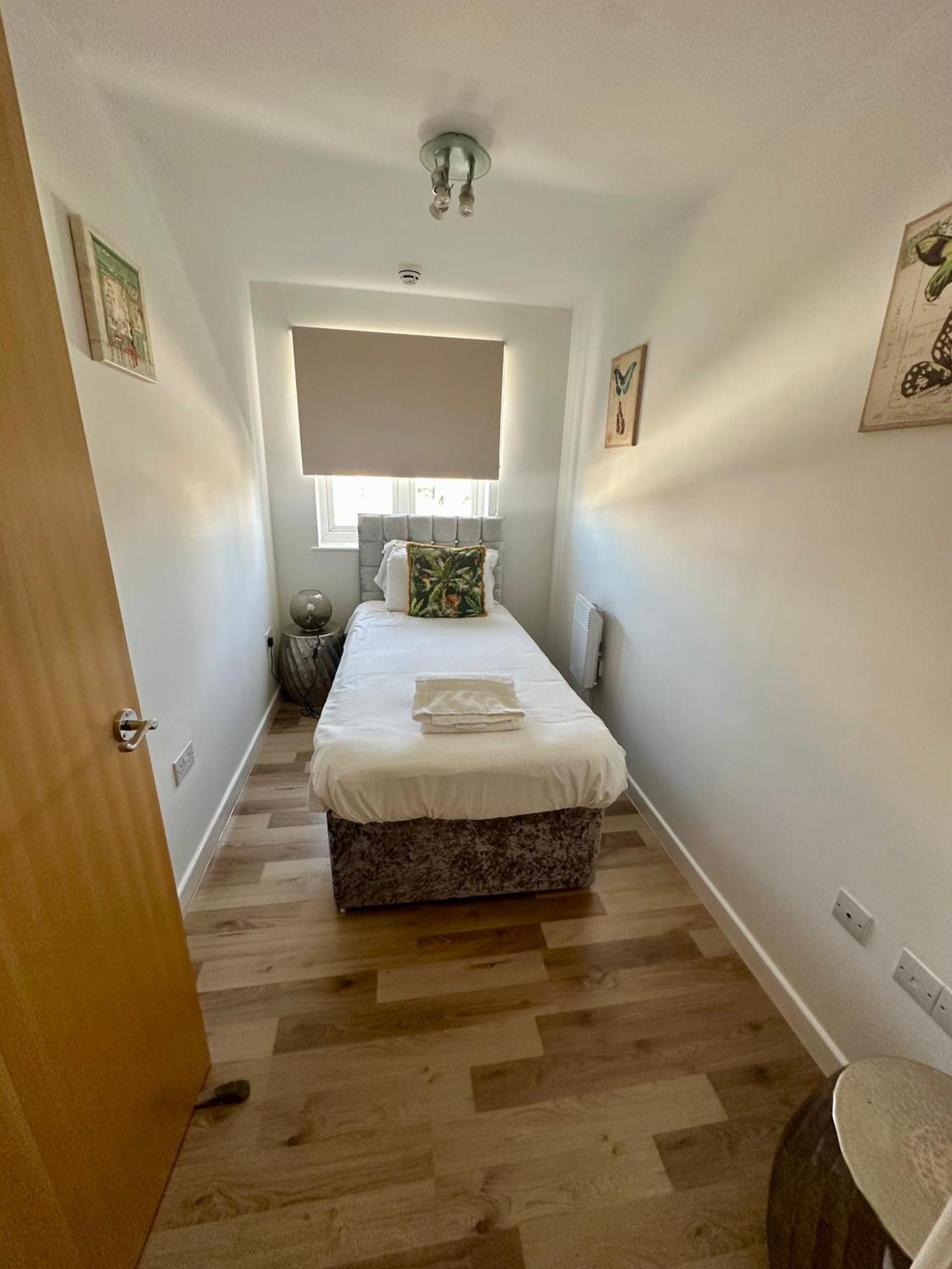 Gunwharf Quays Harbour Apartments Портцмаус Экстерьер фото