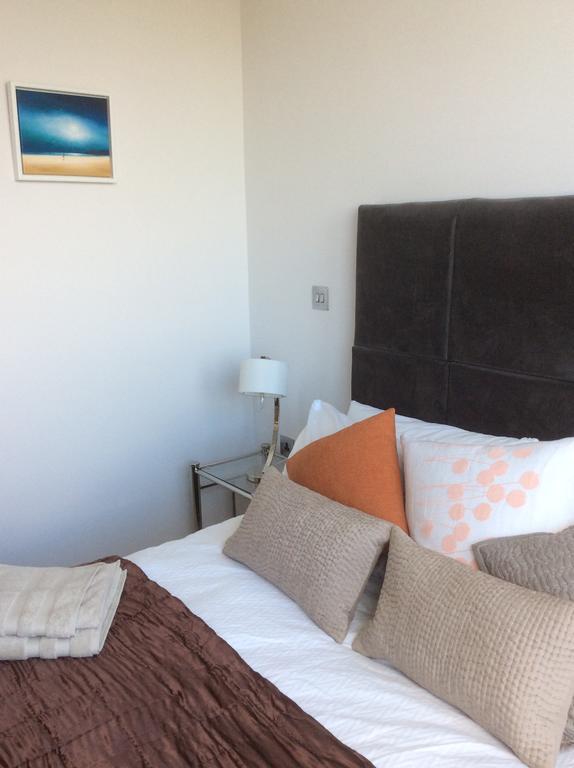 Gunwharf Quays Harbour Apartments Портцмаус Экстерьер фото